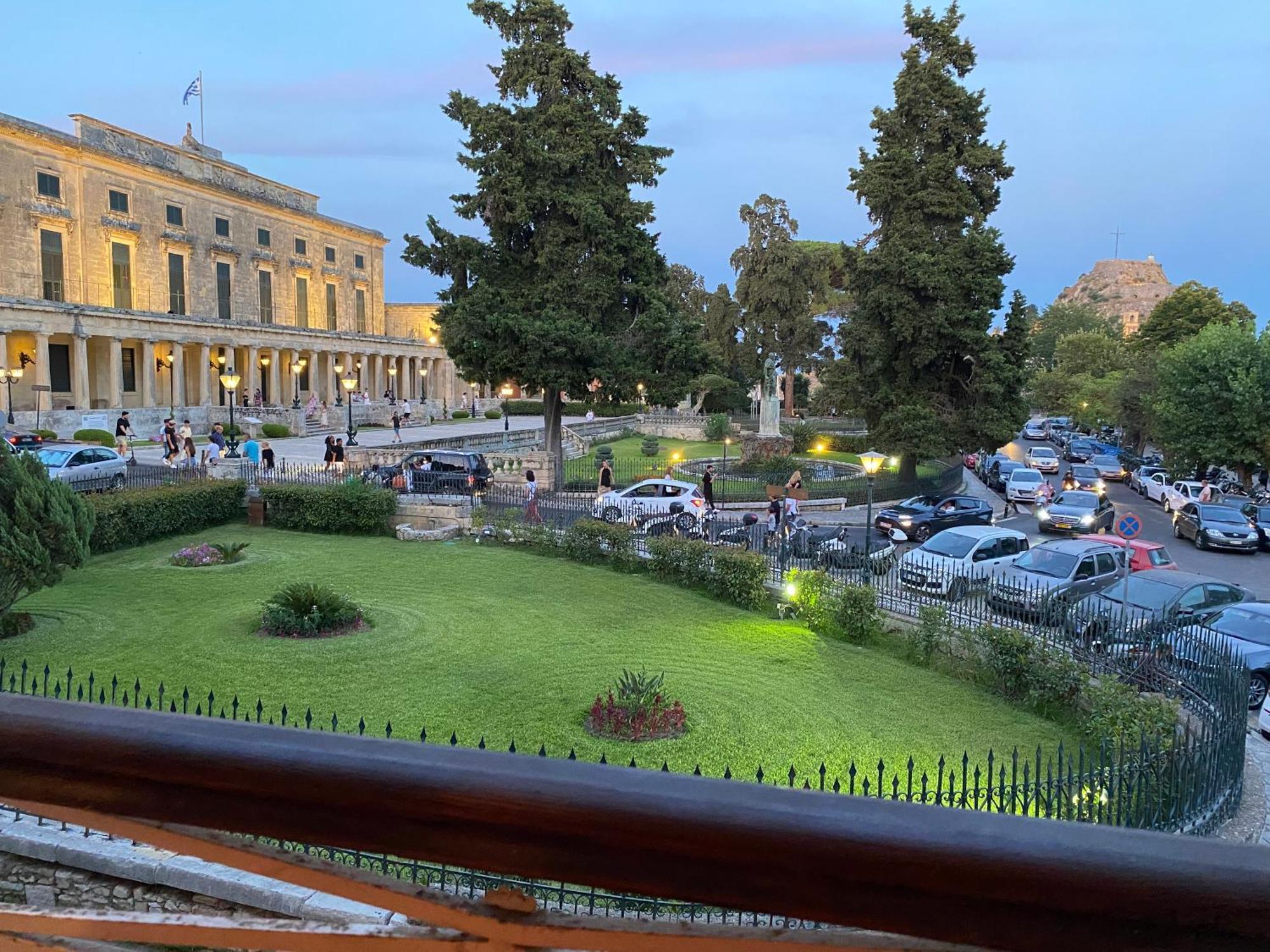 Palazzo Luxury Suite - View To Liston Square & Old Fortress Of Corfu Old Town Ngoại thất bức ảnh